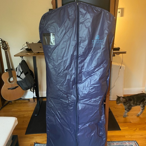 Brooks Brother’s Two Piece Suit - Dark Gray 100% Wool. - Picture 11 of 11